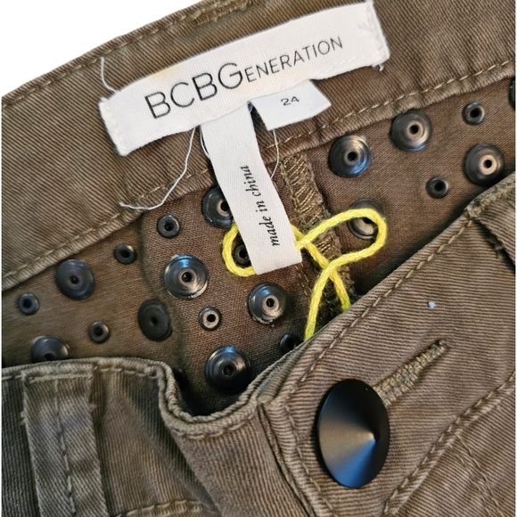 BCBGeneration olive green studded skinny jeans. Size 24 - Picture 2 of 5